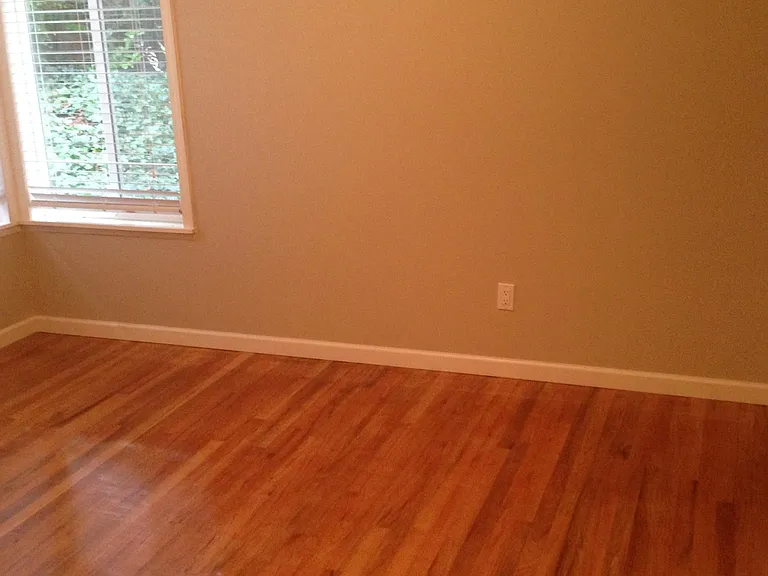 10640 SE 16th St #3 — Photo 3