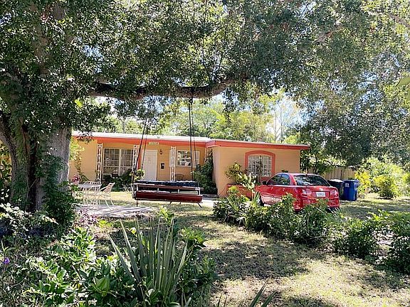 5th image of 3904 Pompano Dr SE