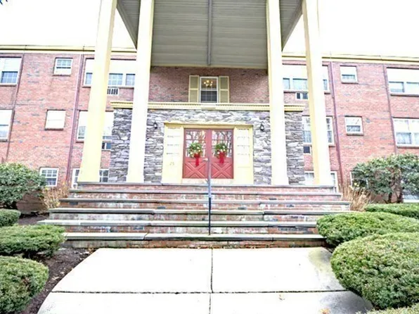 25 Woodsum Dr APT 1, Braintree, MA 02184
