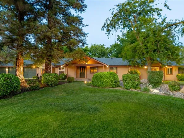 1185 N Locan Ave, Clovis, CA 93619