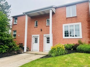 3909 Bowen Rd APT 10, Lancaster, NY 14086