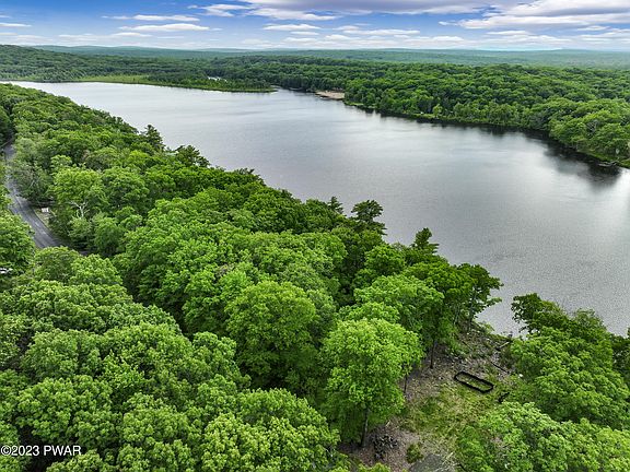 5th image of 151  East Lake Drive