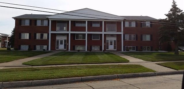 1st image of 8160 Crestview Dr