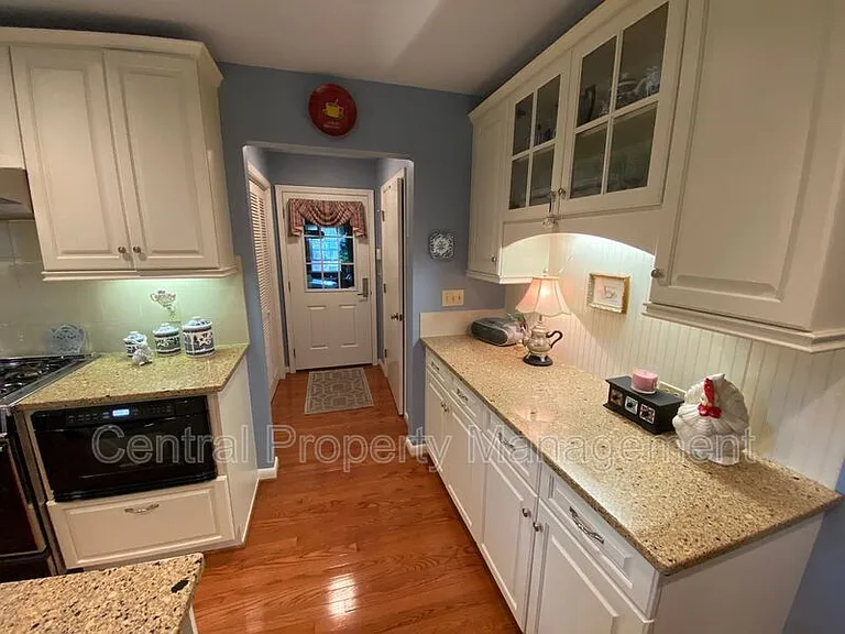 4724 Coach Hill Dr — Photo 19