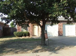 933 Jenni Dr, Midlothian, TX 76065