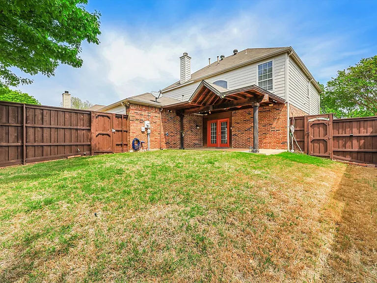 7611 Cordova Dr — Photo 28