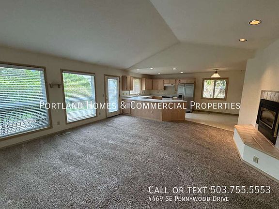 3rd image of 4469 SE Pennywood Dr