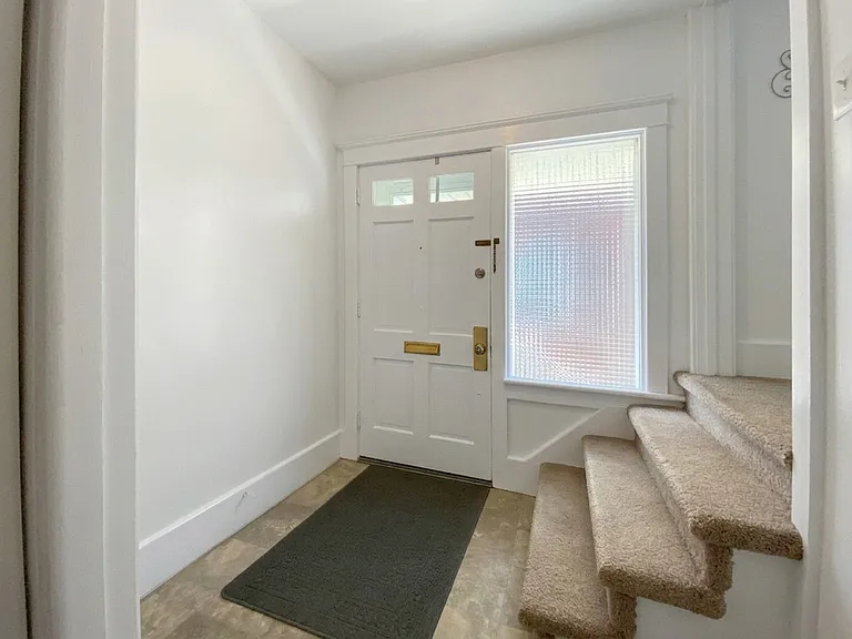 1107 W Broad St #2 — Photo 5