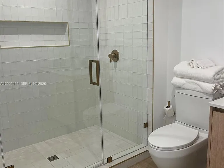 90 NE 32nd St #821 — Photo 11