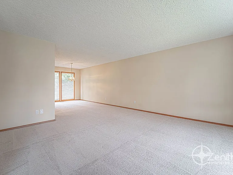 5408 NE 101st Cir — Photo 7