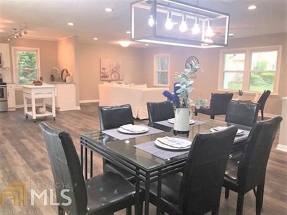 5th image of 130 Azalea Dr