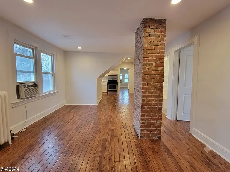 18 Olive St #3 — Photo 11