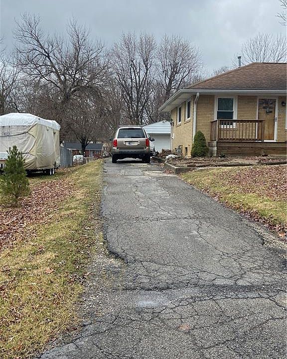 2nd image of 1121 N Plainview Ave