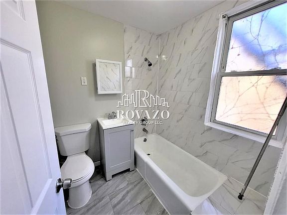 2nd image of 52 Welland Ave #2E