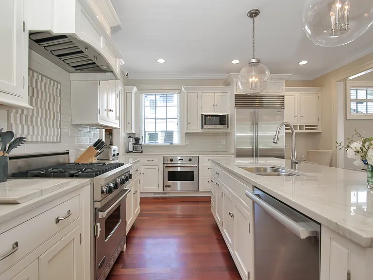 328 Sound Beach Ave — Photo 6