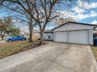 621 Panay Way Dr, Fort Worth, TX 76108