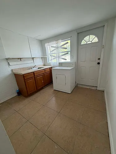 4404 Bayano St #1 Photo 1