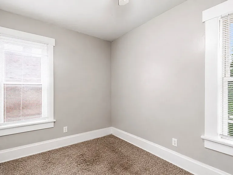 24 E Blake Ave — Photo 22