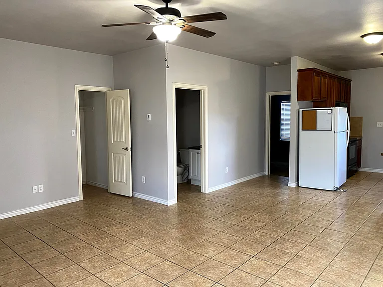 904-906 Parkplace Rdg #906 — Photo 6