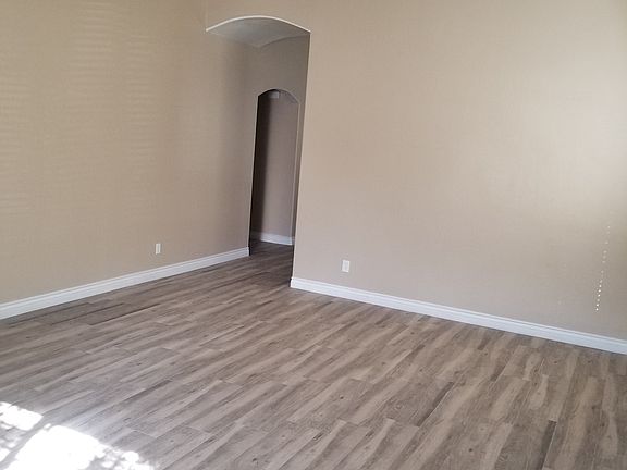 2nd image of 11212 W Campbell Ave