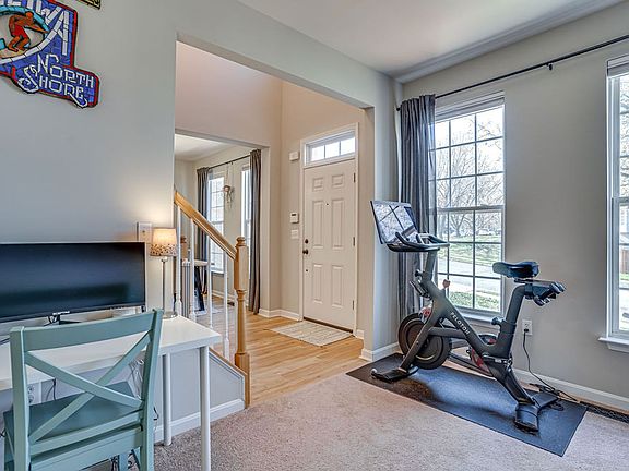 5th image of 15333 Tina Ln