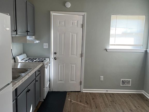 3rd image of 4113 Raven St