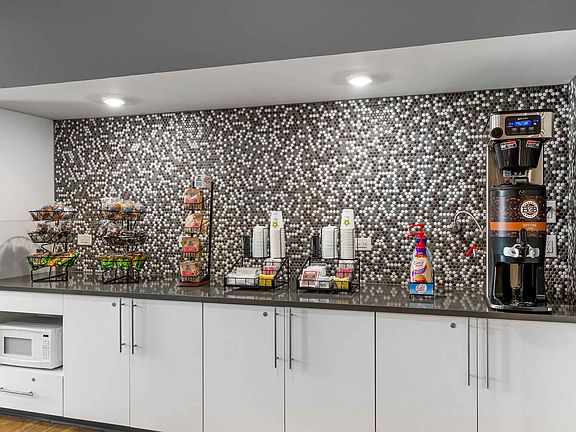 Free Grab-and-Go Breakfast