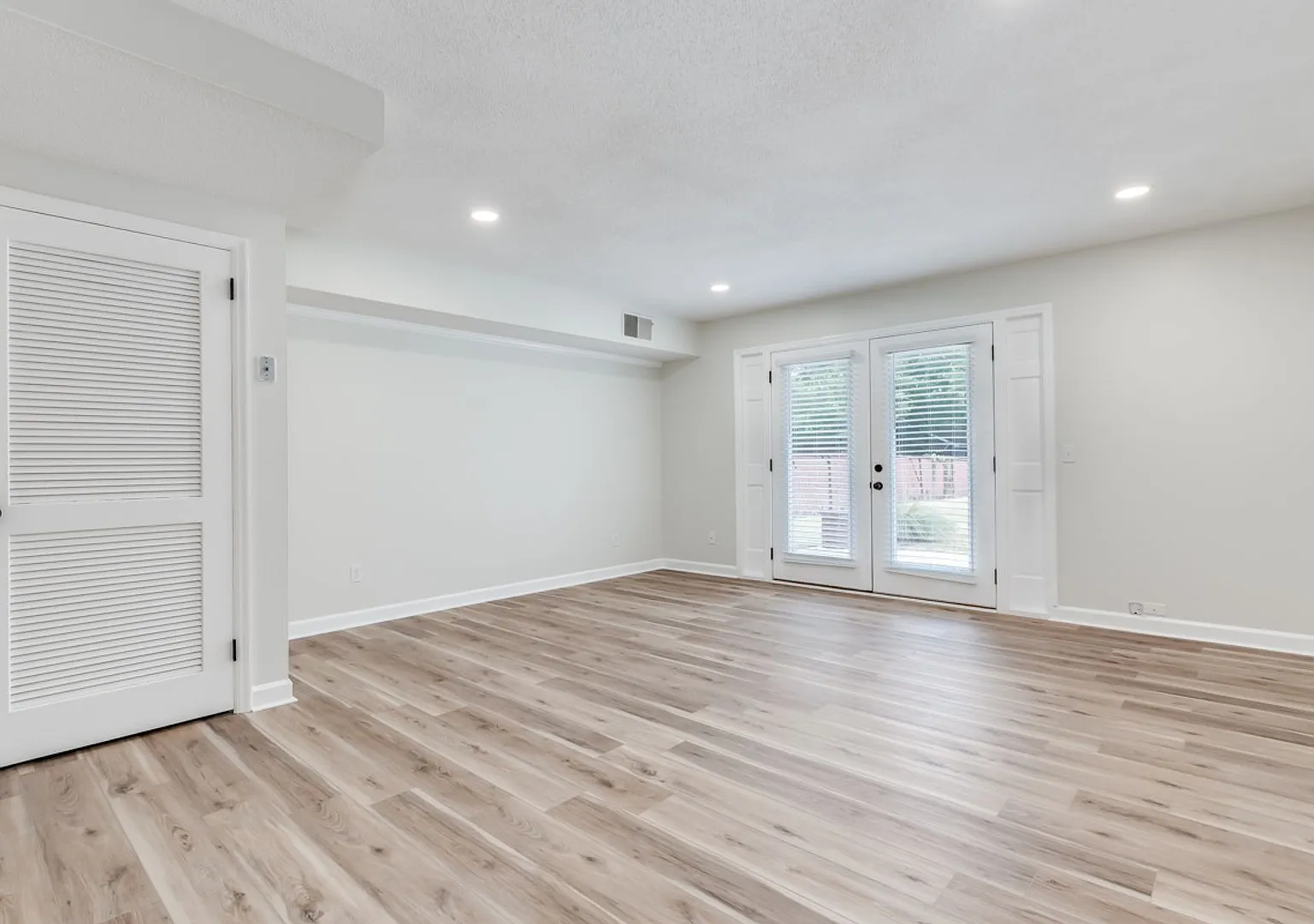 Duplex Opportunity: 501 B Avenue — Photo 4