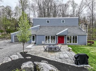 17 Merwin Brook Rd, Brookfield, CT 06804