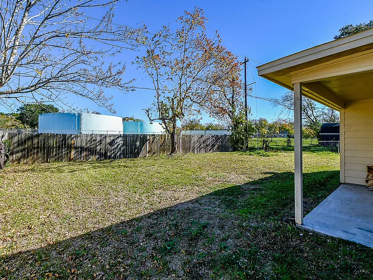 4926 Ridgestone St — Photo 31