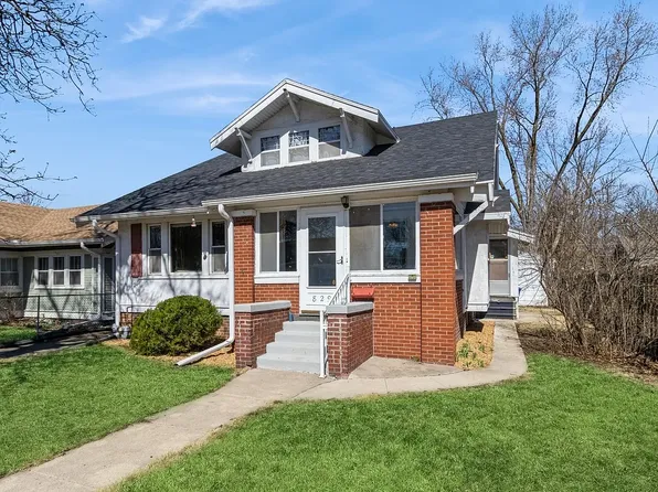 829 Clinton Ave, Des Moines, IA 50313