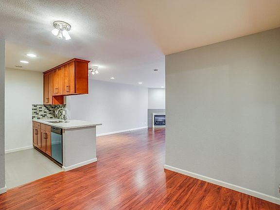 3rd image of 381 Half Moon Ln APT 107