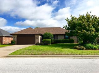 3515 W Shawnee Dr, Springfield, MO 65810