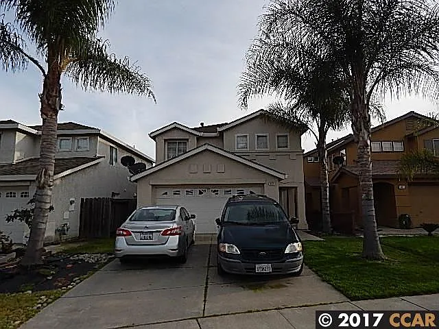 407 Bayview Dr photo 1