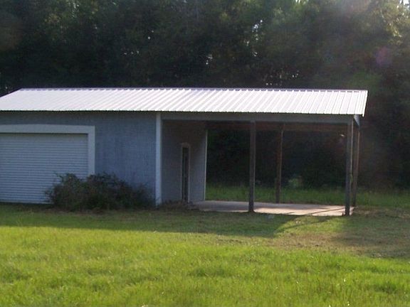 Detached Garage