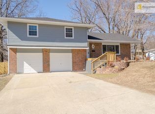 501 SW 23rd St, Blue Springs, MO 64015