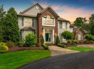 11545 Glenmora Dr, Chardon, OH 44024