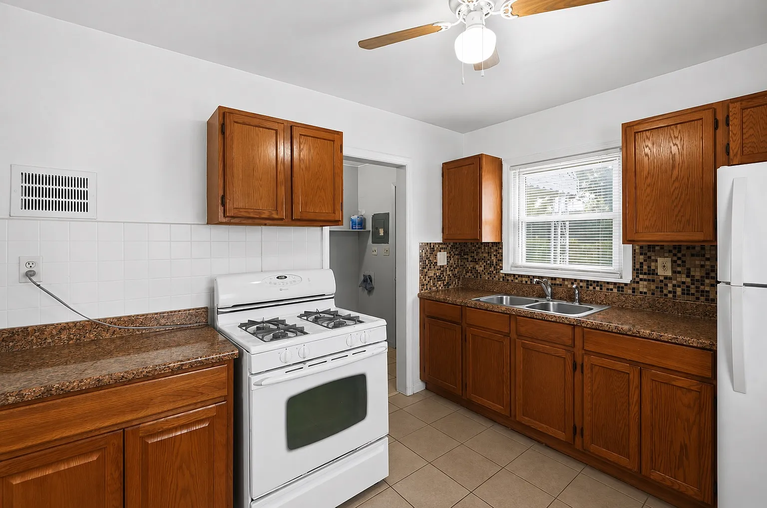 2 bed, 700 sqft, $1,450 — Photo 4