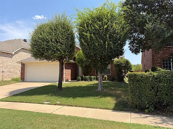 3rd image of 7806 Quiet Waters Dr