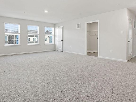 3rd image of 8110 Cyress Point Ct