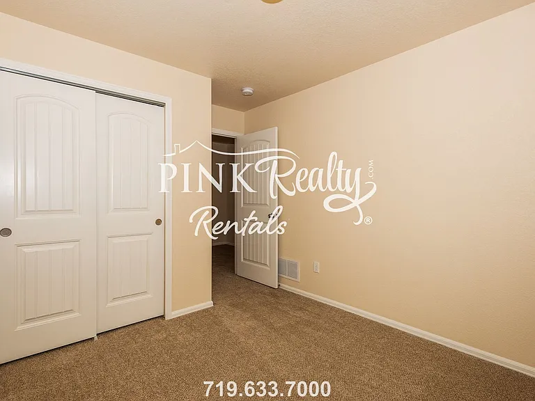 2325 Washo Cir — Photo 31