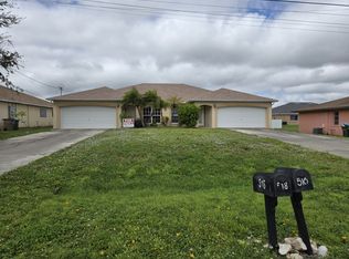 518 SE 5th Pl, Cape Coral, FL 33990