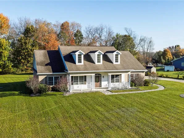 203 Ringneck Meadow Dr, Slippery Rock, PA 16057