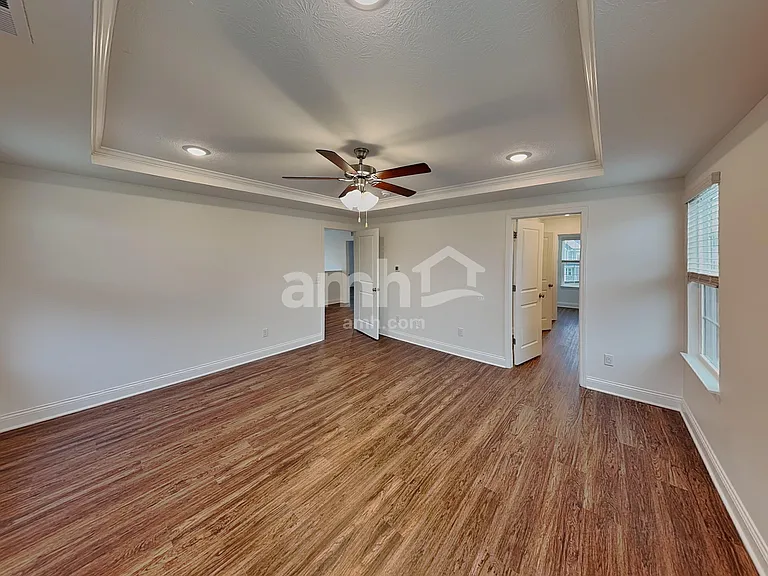 8308 Northpoint Dr — Photo 10