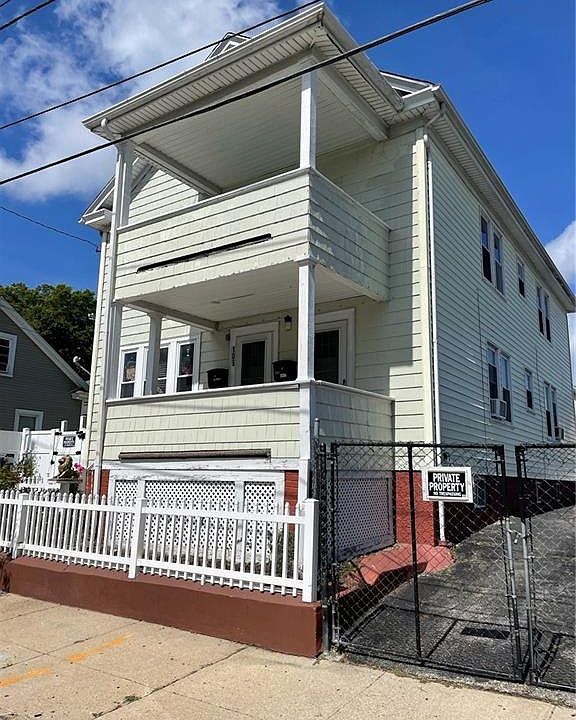 1st image of 107-109 Briggs St
