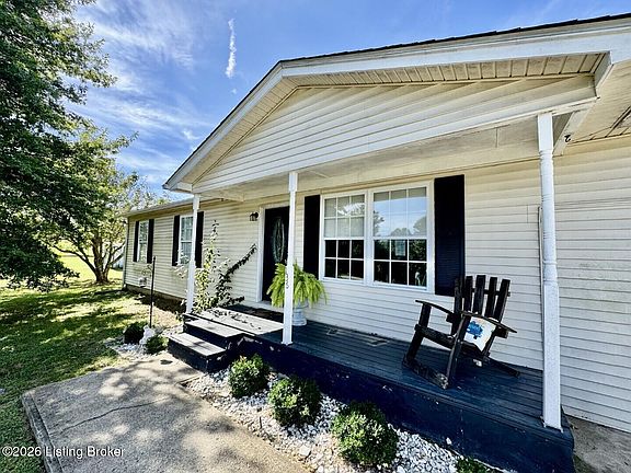 3rd image of 136 Haydon Ln