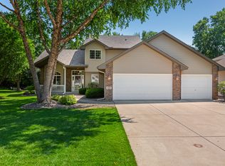 840 101st Ave NE, Blaine, MN 55434