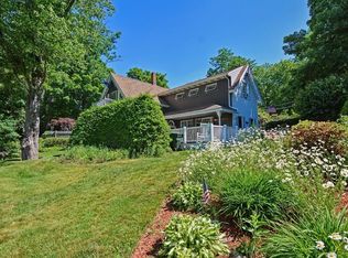 22 Maple St, Brookfield, MA 01506