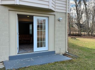 10906 Equestrian Ct, Reston, VA 20190