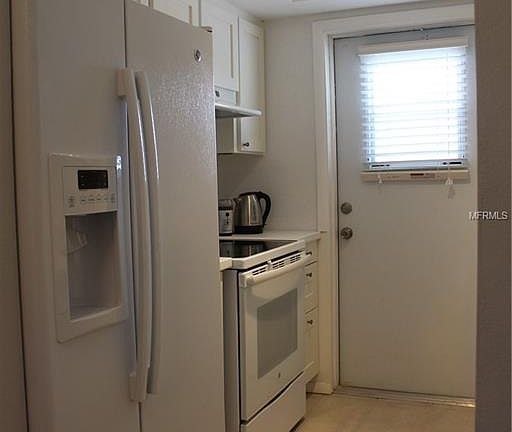 3rd image of 1221 Drew St APT C13